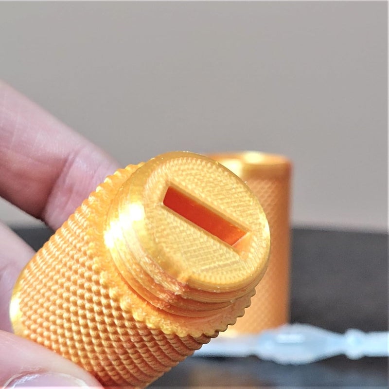 Znet3D Eye Drop Vial Holder & Pocket Carry Case - Holds One (1) Single-Use Eye Drop Vial - Great for carring in Pocket, Purse/Clutch, School Bag - (Silk Gold) - Image 5